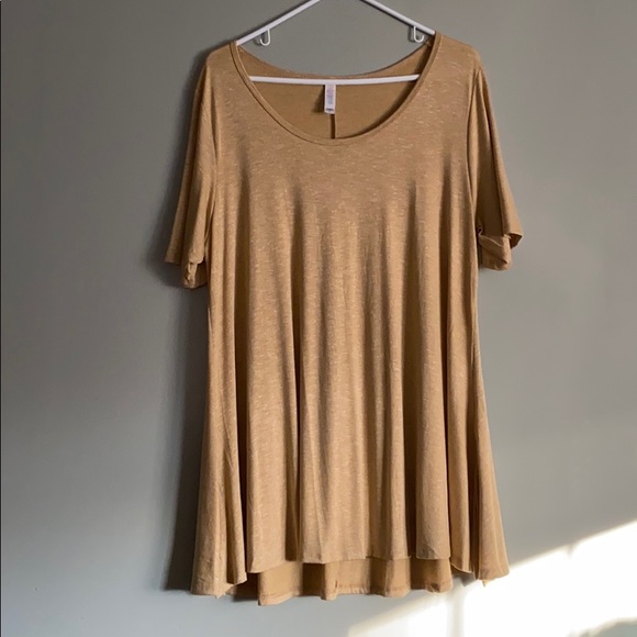 LuLaRoe Tops - LulaRoe Perfect T